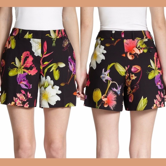 NWT!‎ $795 Escada Floral Print Shorts [SZ 36]